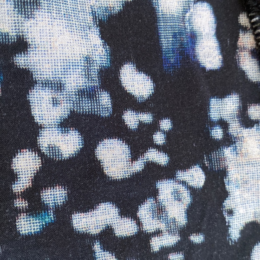 Lululemon Hotty Hot Short II Black Pixel Haze Multi EUC - Picture 9 of 13